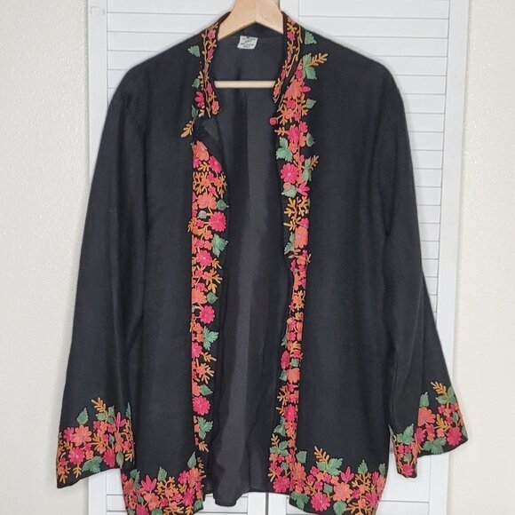 Kashmir embroidered black jacket - Picture 2 of 6